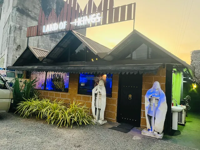 Land of Kings Cafe & Restaurant
