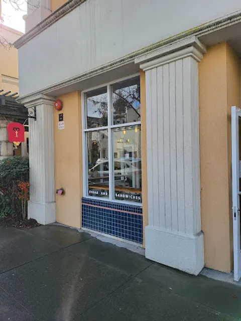 Troubadour Bread & Bistro