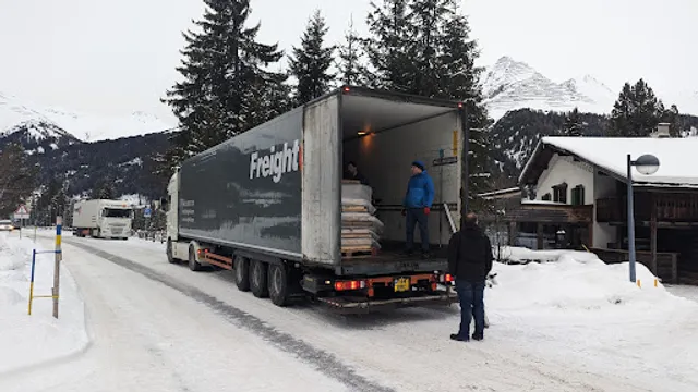 Clubhouse Restaurant-Bar-Lounge