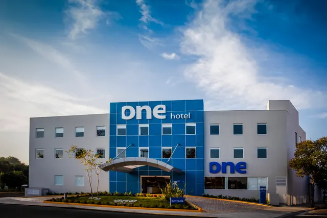 one Ciudad de México La Raza