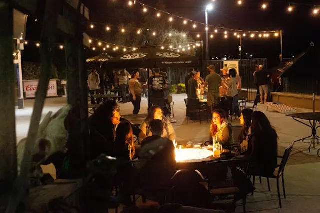 Smokehouse Bar & Grill