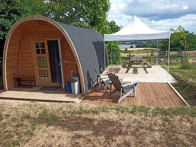 Domaine de Cozance : Chambres d'Hotes et gite insolite - Espace Nordique Zen Détente - Piscine - Mini ferme pédagogique