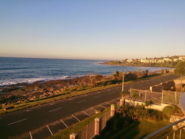 Glyndale Sands 301, Holiday Accommodation (Uvongo - South Coast)