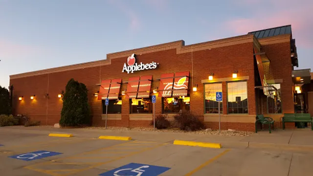 Applebee's Grill + Bar