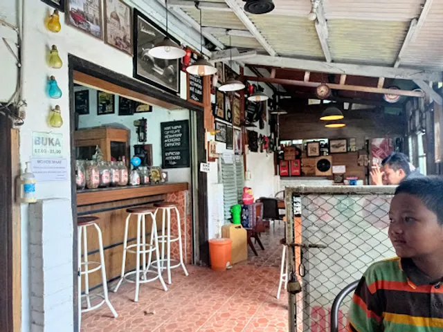 Koffie Waroeng Panyileukan