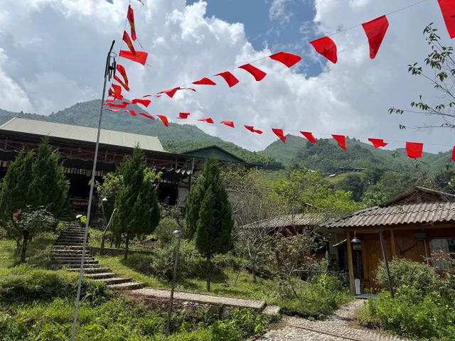 Táo Tày House Bungalow & Coffee