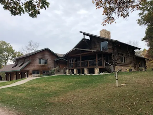 Whispering Oaks Retreat, LLC.