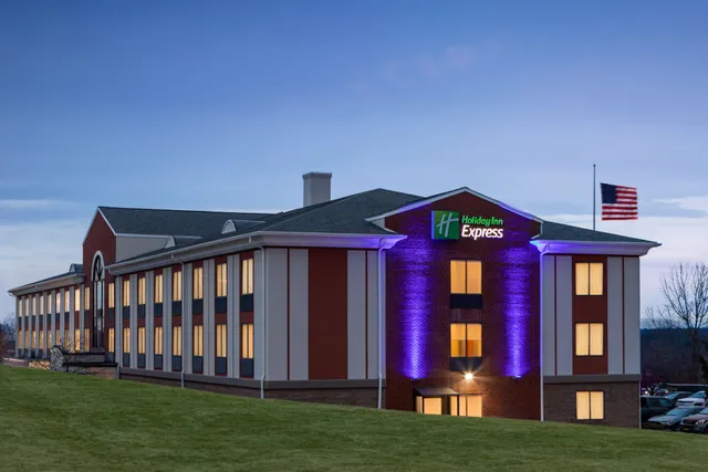 Holiday Inn Express & Suites East Greenbush(Albany-Skyline) by IHG