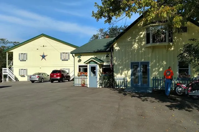 Green Valley Motor Lodge