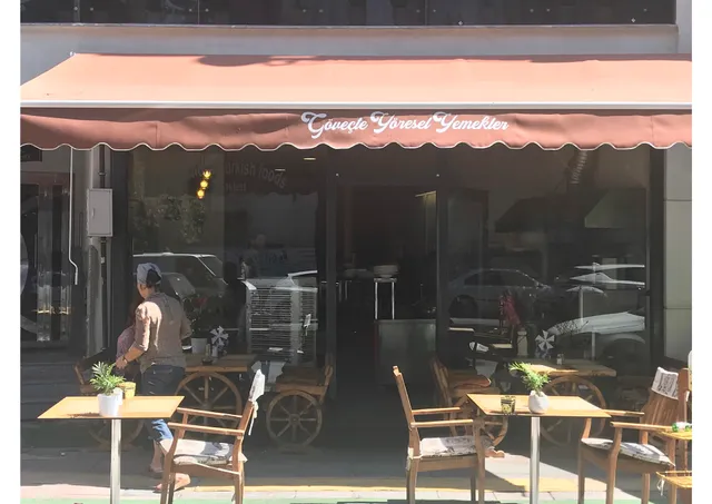 İzmir Tarihi Asansör Göveç'te Yöresel Yemekler