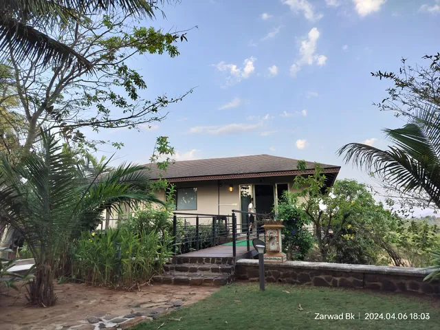 THE LAKE VIEW PRIVATE FARM