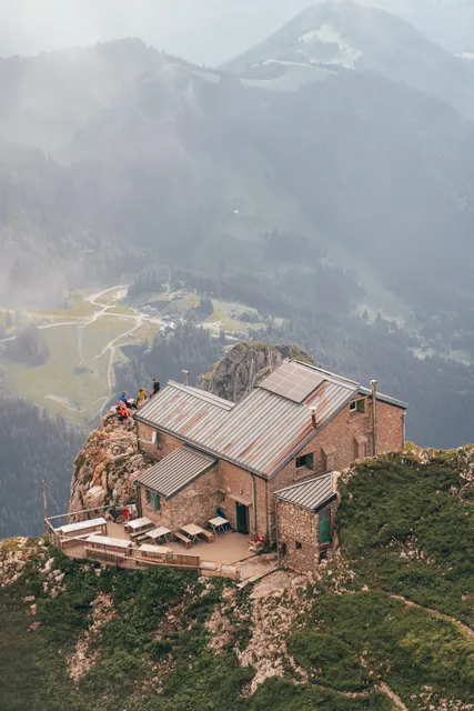 Refuge de la Dent d'Oche