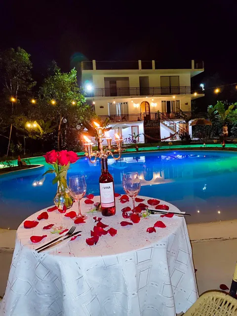 Zoila's Suite Escape