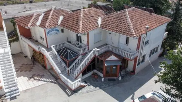 Hotel "Estia" - Ξενοδοχείο "Εστία"