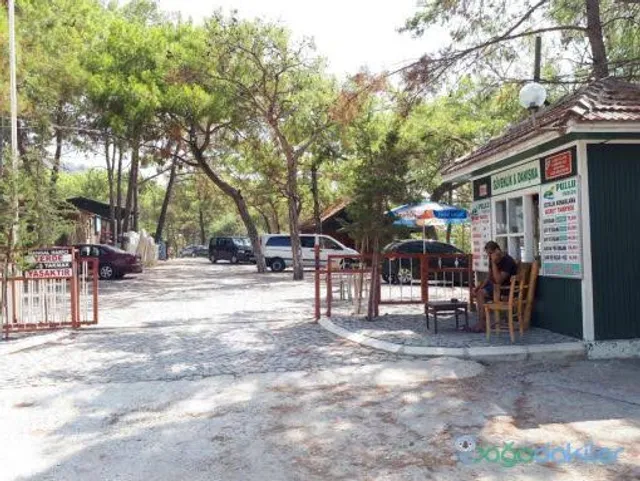 Pullu Çadır Kampı