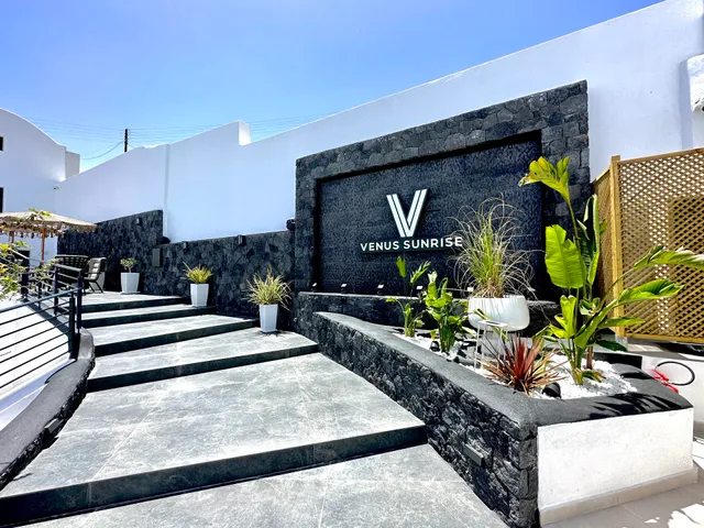 Venus Sunrise - Suites and Villas