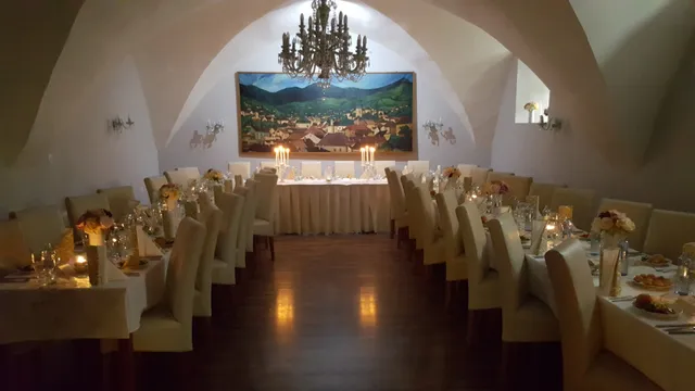 Reštaurácia Gallery - Barák