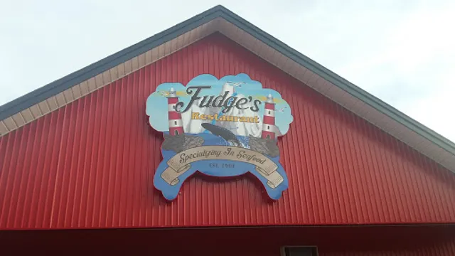 Fudge's Restaurant - Specializing in Seafood