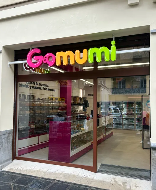 Gomumi