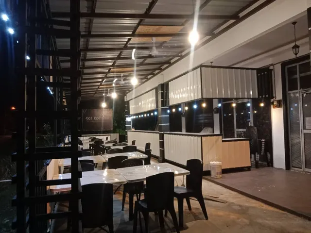 4X4 HOMESTAY & KOPITIAM