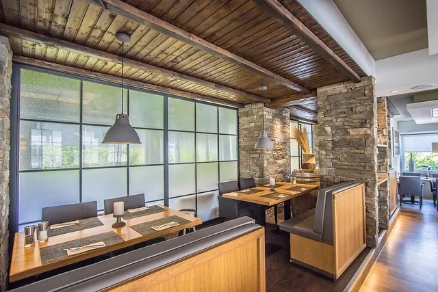 Acropolis Restaurant