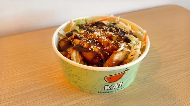 Tea & Brown / Kai Hawaiian Poke