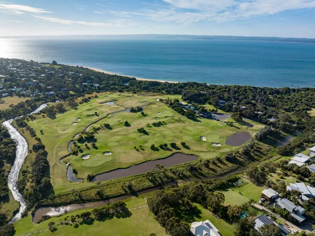 Red Rocks Golf & Accommodation