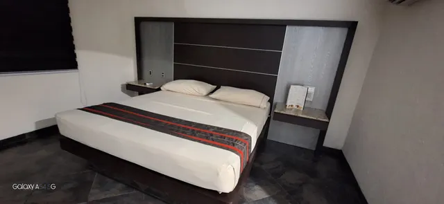 Auto Hotel Villa del Río