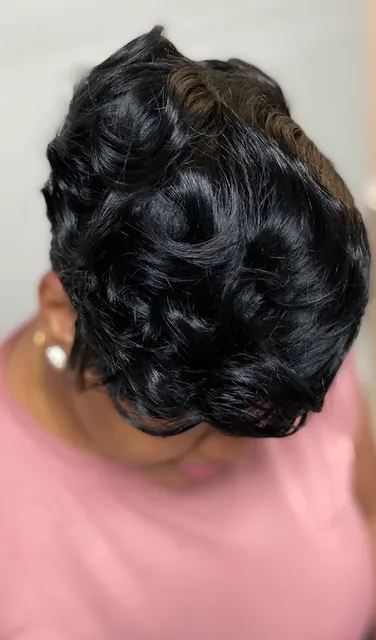 Sol' Divas Hair Studio & So'Lush Haircare