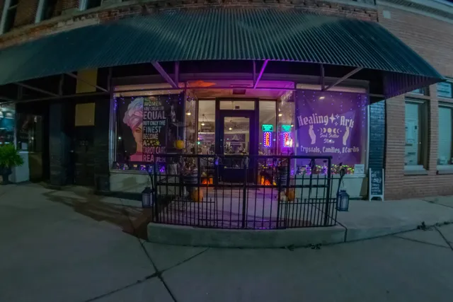 Soul Sister Healing Arts Studio (Momma Tarot Amy Lynn)