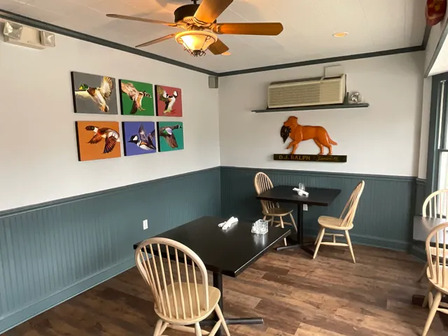 Flying Decoy Bar and Grill