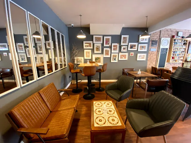 Cosy Coffee Shop & Bruncherie