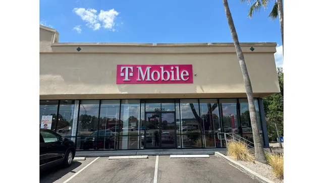 T-Mobile Experience Store