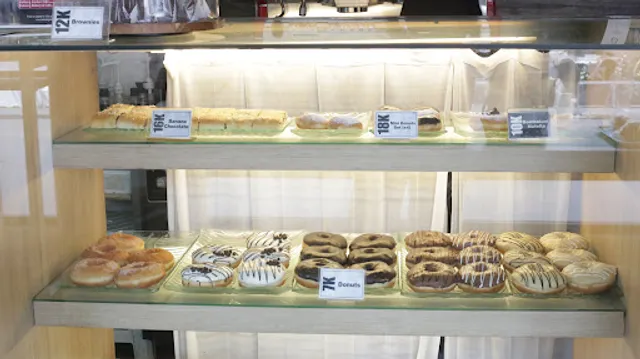 Kakiang Bakery & Cafe