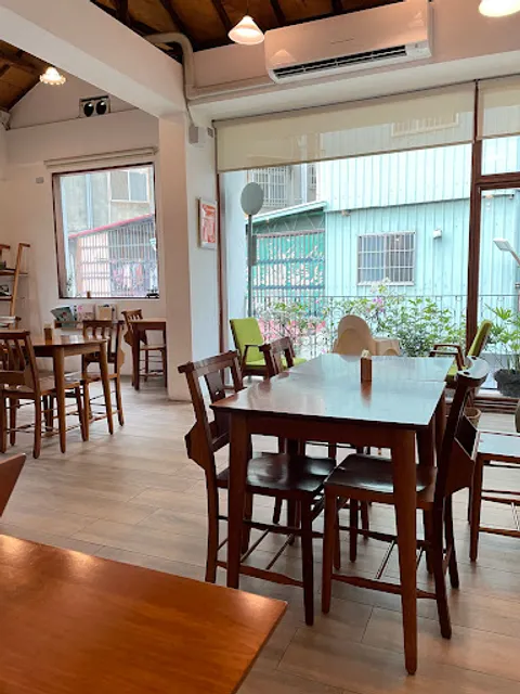 MITAKA 3e Cafe 台中店