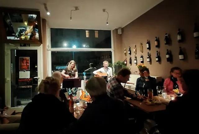 Pici café & wine shop