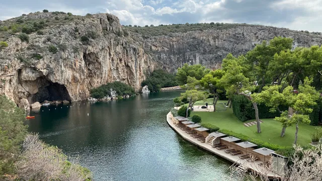 Paralia Limni Vouliagmenis