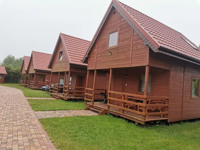 Ala i Tomek. Domki letniskowe