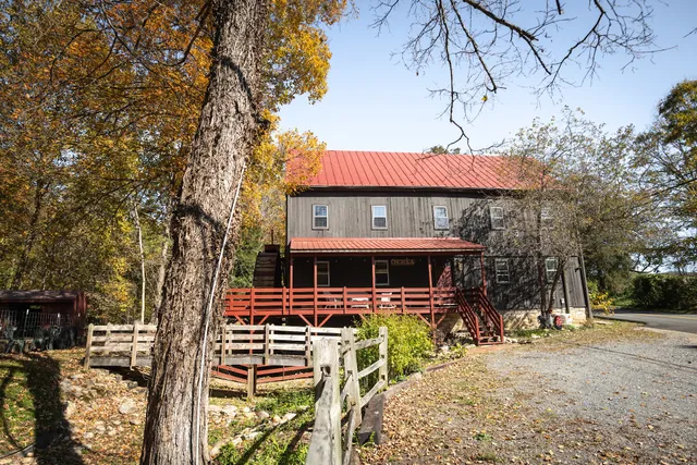 Osceola Mill Country Inn & Cabin