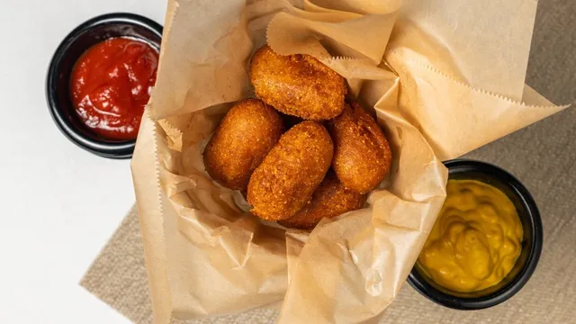 Savannah's Gentlemen's Club