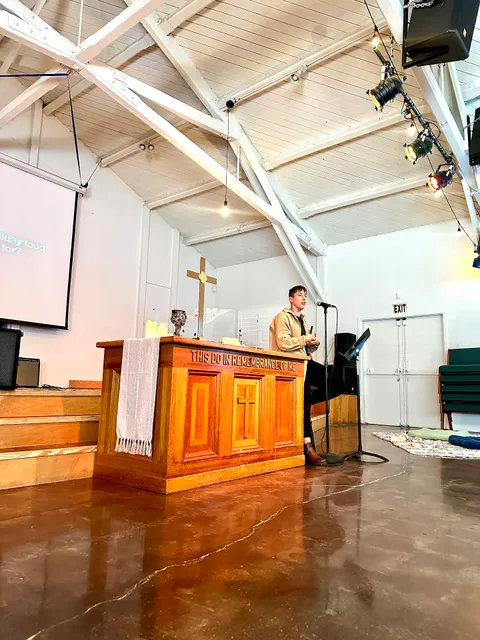 Mission Hills Christian Church