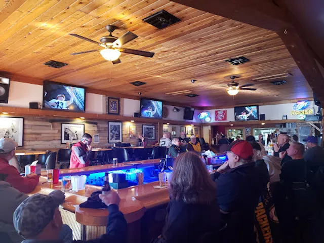 Lakeside Pub & Grill