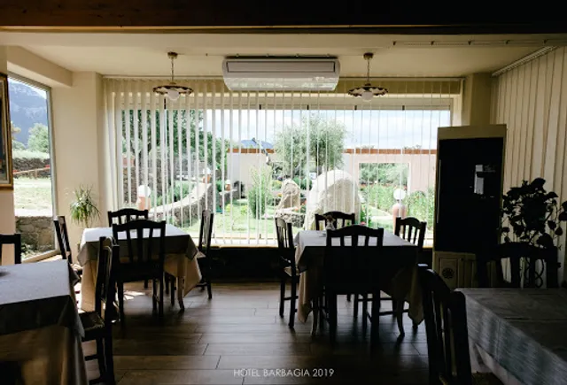 HOTEL BARBAGIA Ristorante Tipico e Residenza Rurale ai Piedi del Supramonte