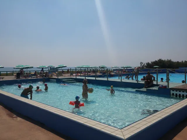 Happy Camp Mobile Homes in Camping Village Rosapineta