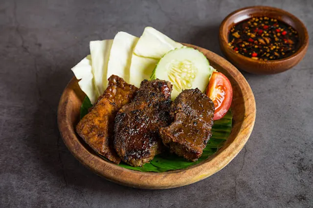 Ayam Penyet President - White Sands