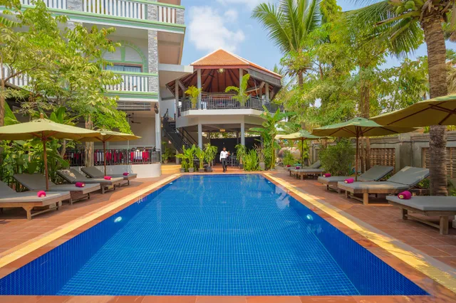 Reveal Courtyard in Reveal Angkor