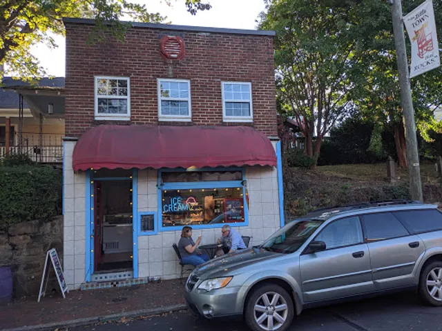 The Hop Black Mountain