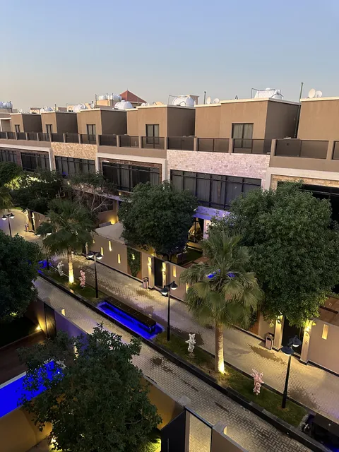 كمباوند لاكاسا