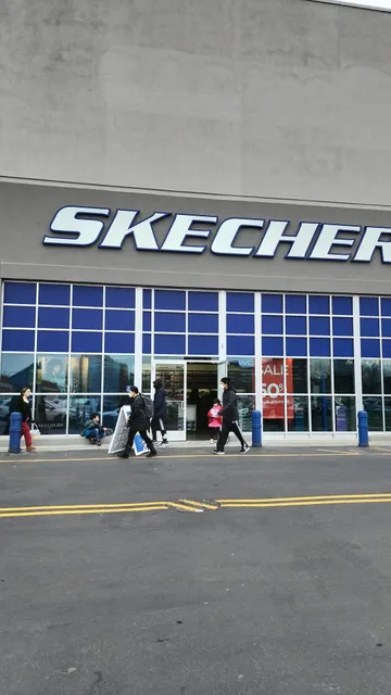 SKECHERS Warehouse Outlet