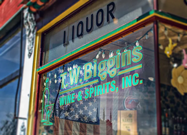 T W Biggins Wine & Spirits